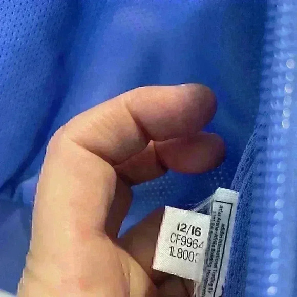 Adidas Originals Women’s Ocean Elements Track Jacket Size Medium - Picture 11 of 13